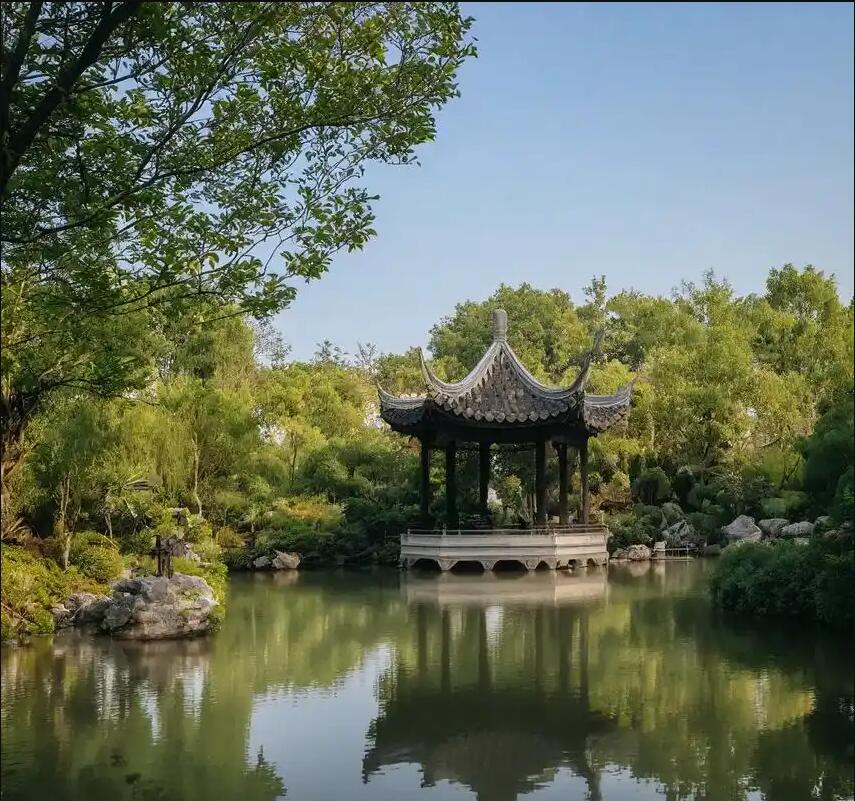 鞍山铁西梦碎餐饮有限公司